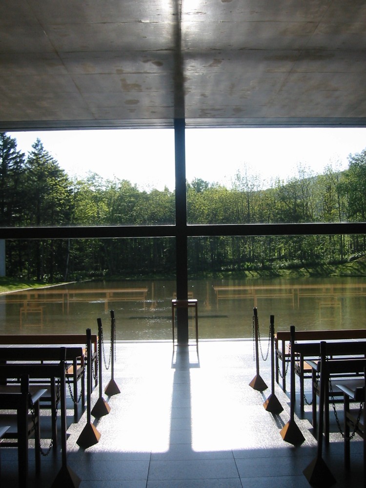 Buscador de Arquitectura - Iglesia en el agua -