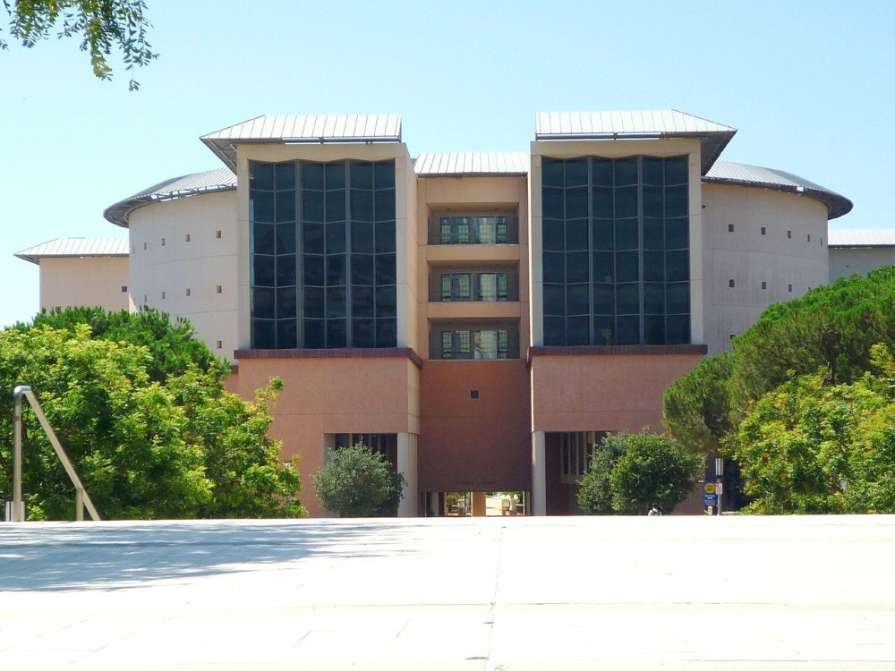 Biblioteca científica de la Universidad de California (Biblioteca científica Ayala)