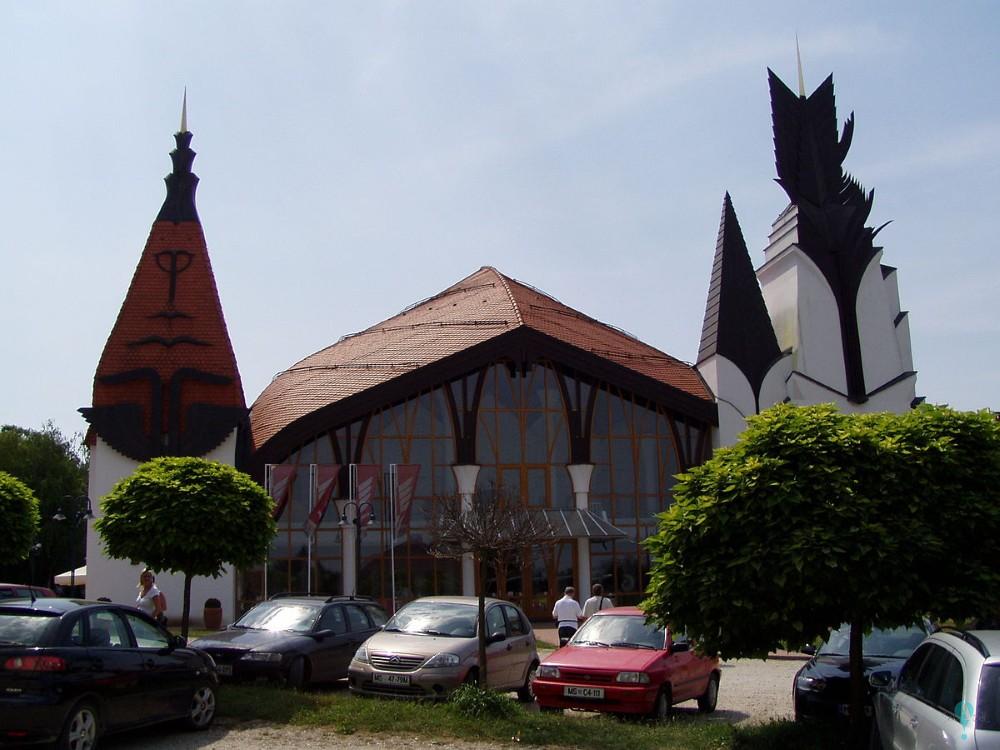 Teatro y centro comunitario Húngaro