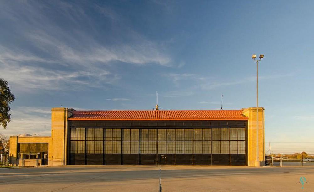 Hangar Ford en el Aeropuerto Lansing