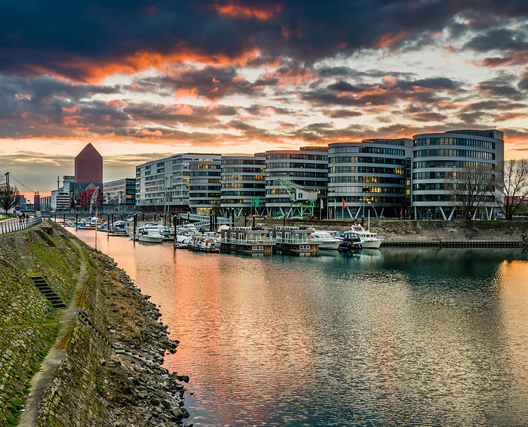 Edificio Five Boats